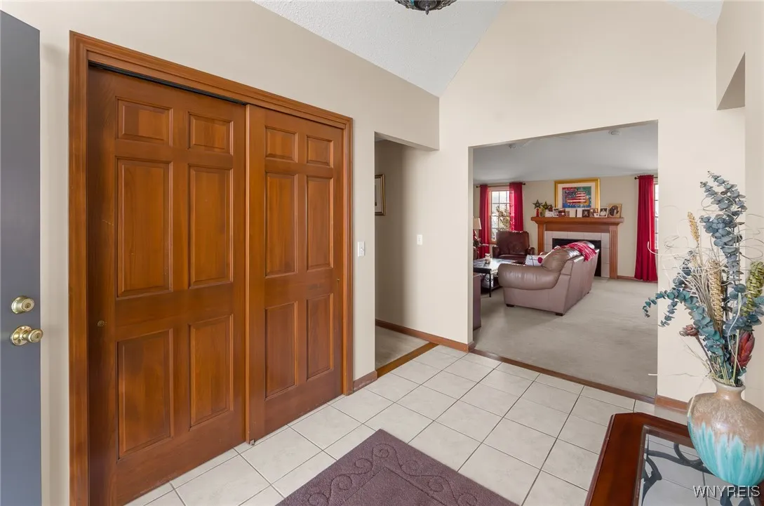 8943 Amy Leigh Lane, Clarence, New York 14032, Clarence, New York 14032, 3 Bedrooms Bedrooms, 6 Rooms Rooms,2 BathroomsBathrooms,Residential,Closed,8943 Amy Leigh Lane, Clarence, New York 14032,0,B1581373