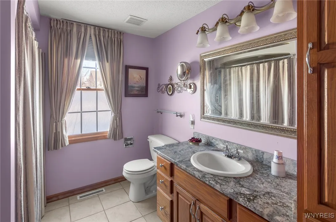 8943 Amy Leigh Lane, Clarence, New York 14032, Clarence, New York 14032, 3 Bedrooms Bedrooms, 6 Rooms Rooms,2 BathroomsBathrooms,Residential,Closed,8943 Amy Leigh Lane, Clarence, New York 14032,0,B1581373