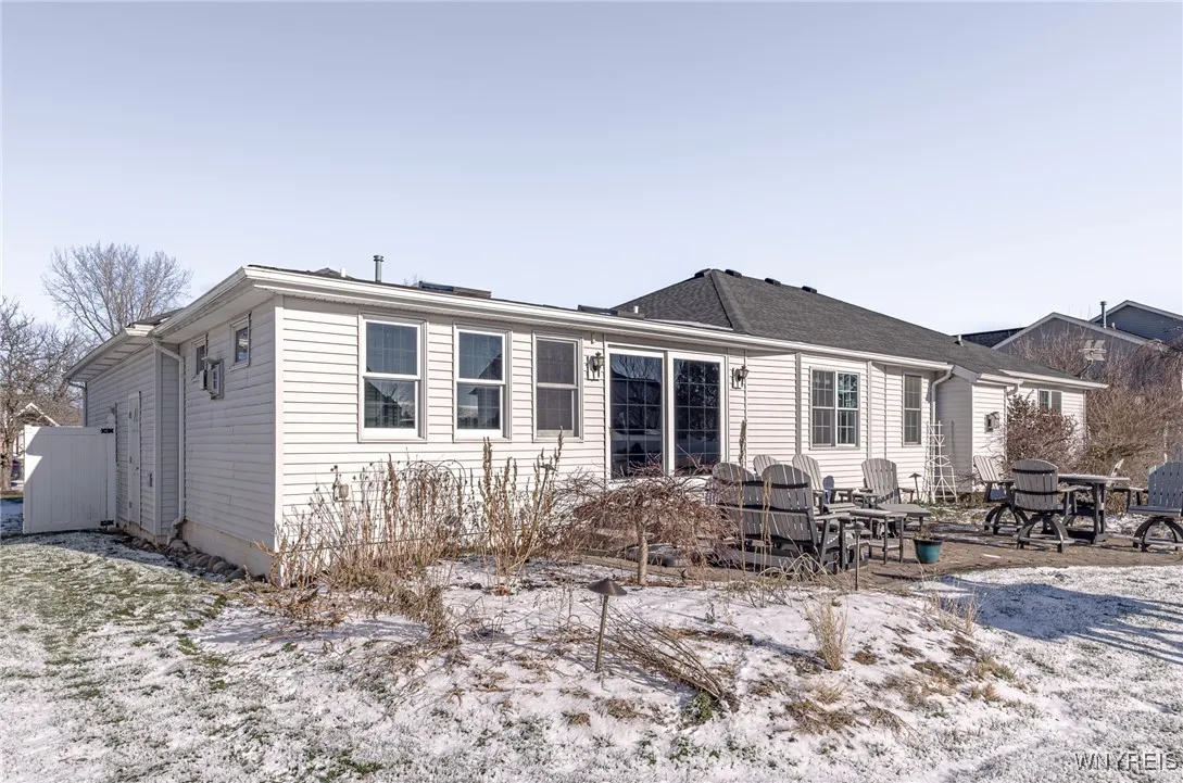 8943 Amy Leigh Lane, Clarence, New York 14032, Clarence, New York 14032, 3 Bedrooms Bedrooms, 6 Rooms Rooms,2 BathroomsBathrooms,Residential,Closed,8943 Amy Leigh Lane, Clarence, New York 14032,0,B1581373