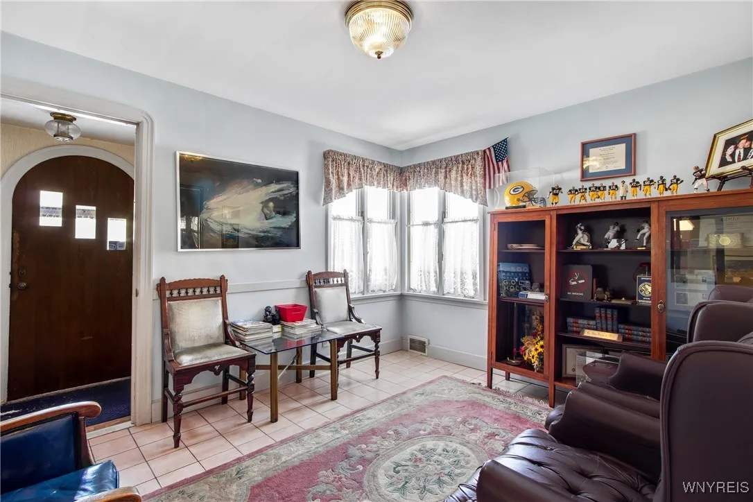 2025 Clinton Street, Buffalo, New York 14206, Buffalo, New York 14206, 4 Bedrooms Bedrooms, 8 Rooms Rooms,2 BathroomsBathrooms,Residential,Closed,2025 Clinton Street, Buffalo, New York 14206,0,B1581381