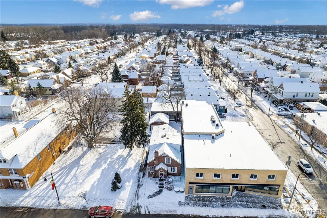 2025 Clinton Street, Buffalo, New York 14206, Buffalo, New York 14206, 4 Bedrooms Bedrooms, 8 Rooms Rooms,2 BathroomsBathrooms,Residential,Closed,2025 Clinton Street, Buffalo, New York 14206,0,B1581381