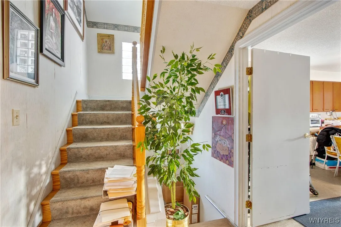 2025 Clinton Street, Buffalo, New York 14206, Buffalo, New York 14206, 4 Bedrooms Bedrooms, 8 Rooms Rooms,2 BathroomsBathrooms,Residential,Closed,2025 Clinton Street, Buffalo, New York 14206,0,B1581381