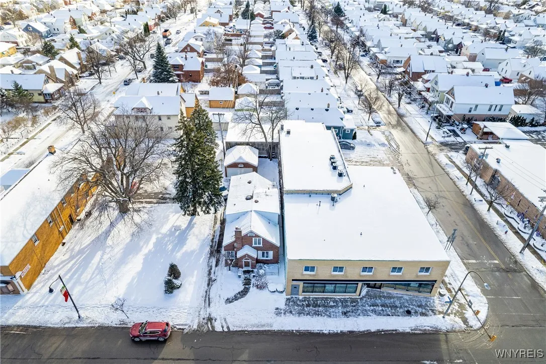 2025 Clinton Street, Buffalo, New York 14206, Buffalo, New York 14206, 4 Bedrooms Bedrooms, 8 Rooms Rooms,2 BathroomsBathrooms,Residential,Closed,2025 Clinton Street, Buffalo, New York 14206,0,B1581381