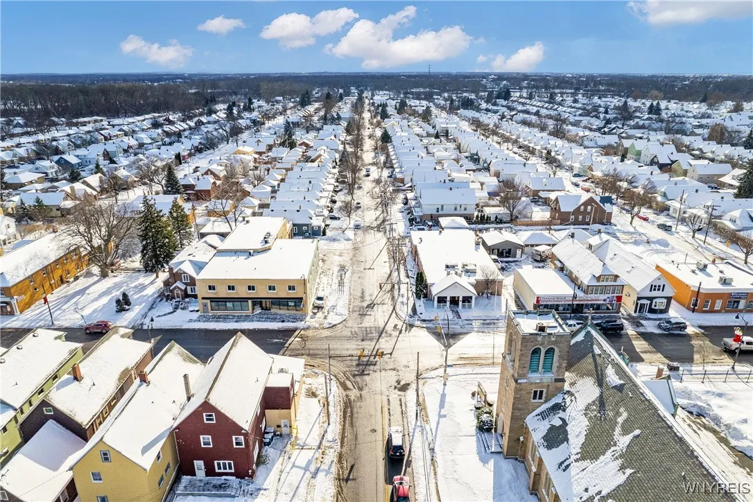 2025 Clinton Street, Buffalo, New York 14206, Buffalo, New York 14206, 4 Bedrooms Bedrooms, 8 Rooms Rooms,2 BathroomsBathrooms,Residential,Closed,2025 Clinton Street, Buffalo, New York 14206,0,B1581381
