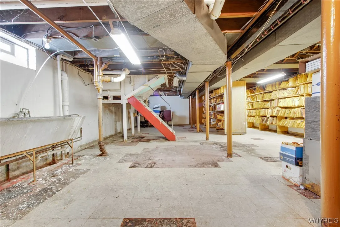 2025 Clinton Street, Buffalo, New York 14206, Buffalo, New York 14206, 4 Bedrooms Bedrooms, 8 Rooms Rooms,2 BathroomsBathrooms,Residential,Closed,2025 Clinton Street, Buffalo, New York 14206,0,B1581381