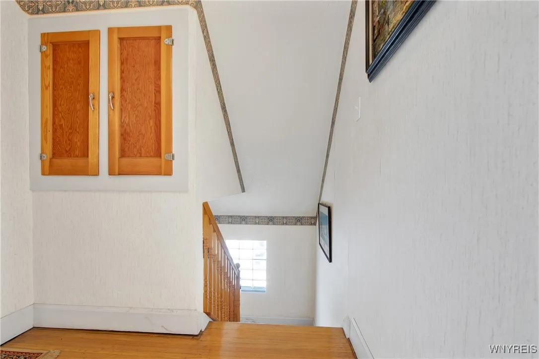 2025 Clinton Street, Buffalo, New York 14206, Buffalo, New York 14206, 4 Bedrooms Bedrooms, 8 Rooms Rooms,2 BathroomsBathrooms,Residential,Closed,2025 Clinton Street, Buffalo, New York 14206,0,B1581381