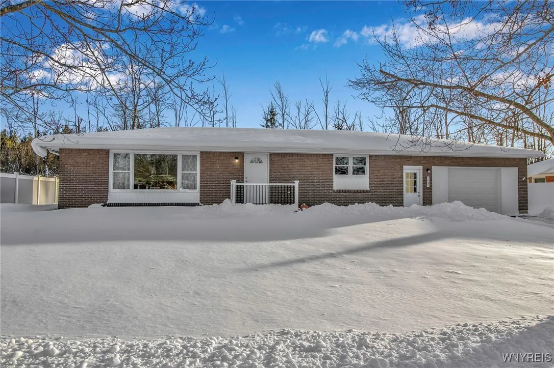 1635 South Bend Lane, Hamburg, New York 14085, Hamburg, New York 14085, 3 Bedrooms Bedrooms, 7 Rooms Rooms,2 BathroomsBathrooms,Residential,Closed,1635 South Bend Lane, Hamburg, New York 14085,0,B1581478