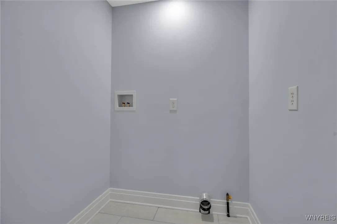 1635 South Bend Lane, Hamburg, New York 14085, Hamburg, New York 14085, 3 Bedrooms Bedrooms, 7 Rooms Rooms,2 BathroomsBathrooms,Residential,Closed,1635 South Bend Lane, Hamburg, New York 14085,0,B1581478