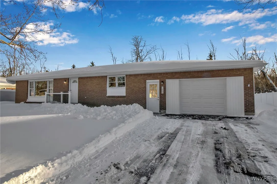 1635 South Bend Lane, Hamburg, New York 14085, Hamburg, New York 14085, 3 Bedrooms Bedrooms, 7 Rooms Rooms,2 BathroomsBathrooms,Residential,Closed,1635 South Bend Lane, Hamburg, New York 14085,0,B1581478