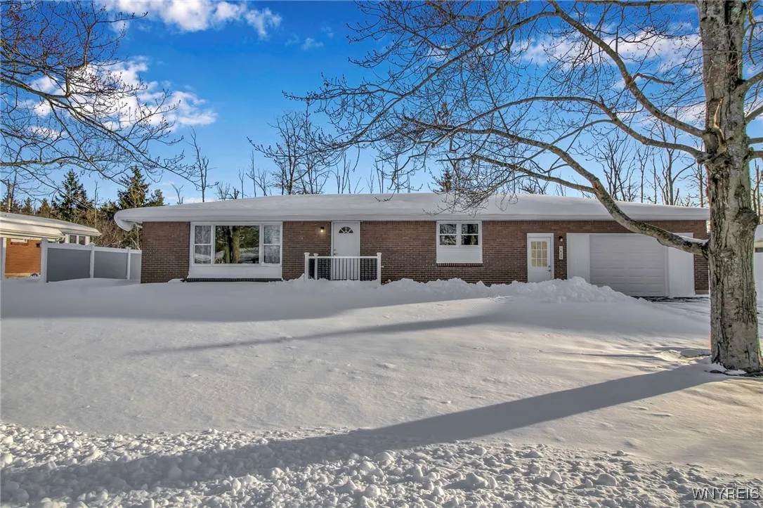 1635 South Bend Lane, Hamburg, New York 14085, Hamburg, New York 14085, 3 Bedrooms Bedrooms, 7 Rooms Rooms,2 BathroomsBathrooms,Residential,Closed,1635 South Bend Lane, Hamburg, New York 14085,0,B1581478