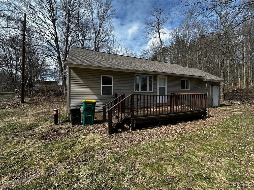 9183 State Road, Colden, New York 14033, Colden, New York 14033, 2 Bedrooms Bedrooms, 6 Rooms Rooms,1 BathroomBathrooms,Residential,Closed,9183 State Road, Colden, New York 14033,B1580534