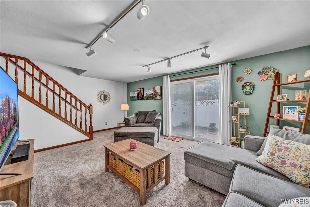 553 Burroughs Drive, Amherst, New York 14226, Amherst, New York 14226, 2 Bedrooms Bedrooms, 6 Rooms Rooms,2 BathroomsBathrooms,Residential,Closed,553 Burroughs Drive, Amherst, New York 14226,0,B1581521