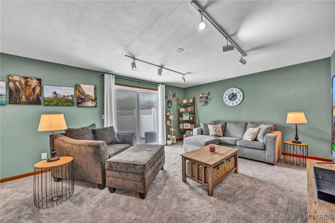553 Burroughs Drive, Amherst, New York 14226, Amherst, New York 14226, 2 Bedrooms Bedrooms, 6 Rooms Rooms,2 BathroomsBathrooms,Residential,Closed,553 Burroughs Drive, Amherst, New York 14226,0,B1581521