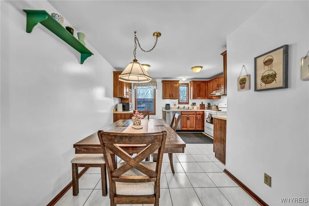 553 Burroughs Drive, Amherst, New York 14226, Amherst, New York 14226, 2 Bedrooms Bedrooms, 6 Rooms Rooms,2 BathroomsBathrooms,Residential,Closed,553 Burroughs Drive, Amherst, New York 14226,0,B1581521