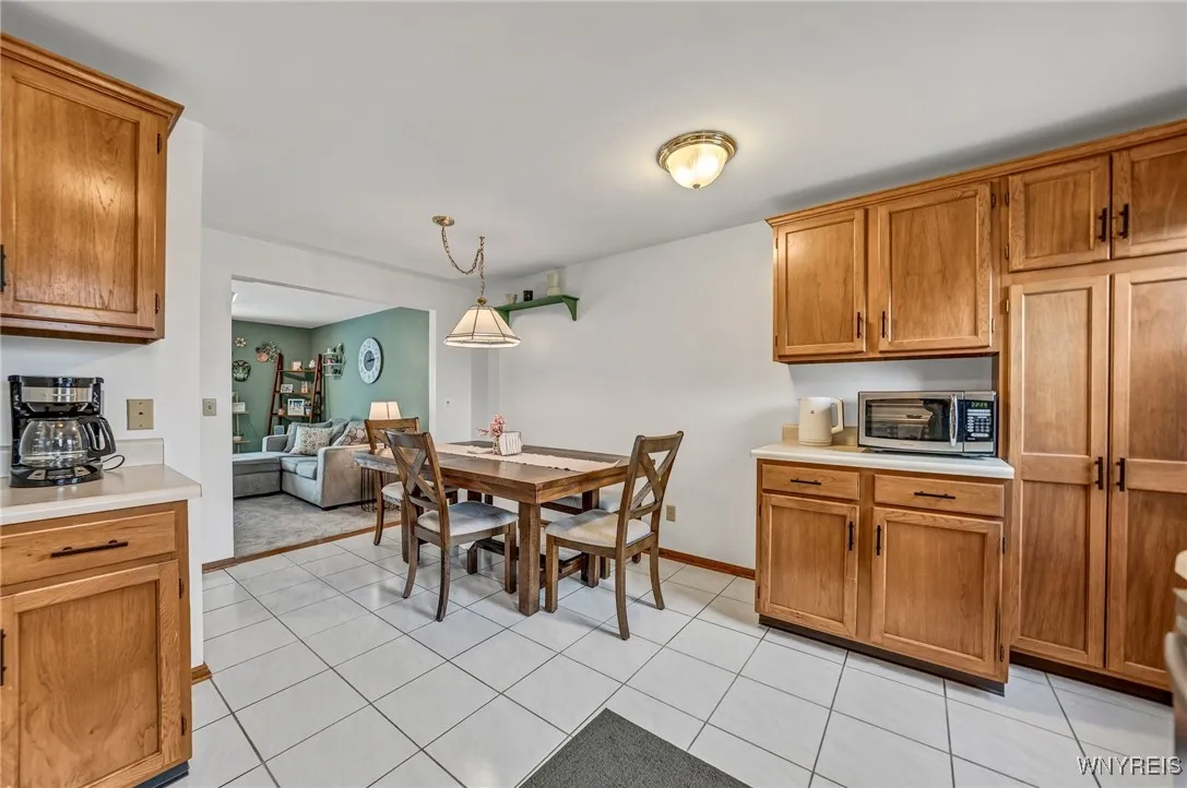 553 Burroughs Drive, Amherst, New York 14226, Amherst, New York 14226, 2 Bedrooms Bedrooms, 6 Rooms Rooms,2 BathroomsBathrooms,Residential,Closed,553 Burroughs Drive, Amherst, New York 14226,0,B1581521