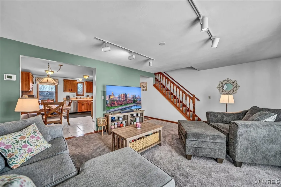 553 Burroughs Drive, Amherst, New York 14226, Amherst, New York 14226, 2 Bedrooms Bedrooms, 6 Rooms Rooms,2 BathroomsBathrooms,Residential,Closed,553 Burroughs Drive, Amherst, New York 14226,0,B1581521