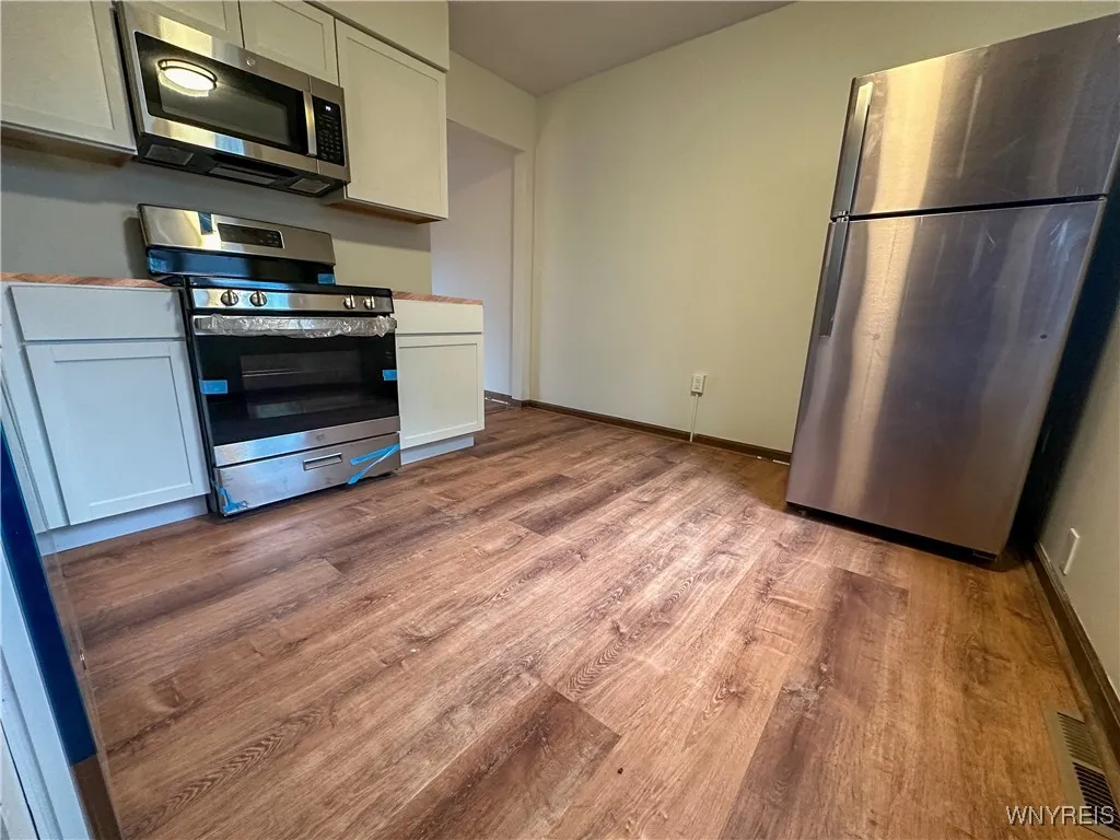 322 Summer Street 322, Buffalo, New York 14222, Buffalo, New York 14222, 2 Bedrooms Bedrooms, 7 Rooms Rooms,1 BathroomBathrooms,Residential Lease,Closed,322 Summer Street 322, Buffalo, New York 14222,0,B1581571