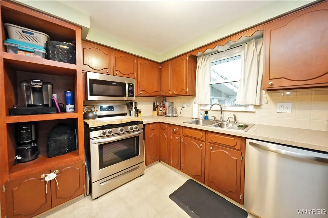 1780 Fix Road, Grand Island, New York 14072, Grand Island, New York 14072, 3 Bedrooms Bedrooms, 8 Rooms Rooms,2 BathroomsBathrooms,Residential,Closed,1780 Fix Road, Grand Island, New York 14072,0,B1581456