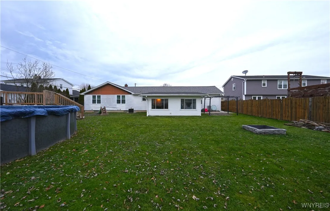 1780 Fix Road, Grand Island, New York 14072, Grand Island, New York 14072, 3 Bedrooms Bedrooms, 8 Rooms Rooms,2 BathroomsBathrooms,Residential,Closed,1780 Fix Road, Grand Island, New York 14072,0,B1581456