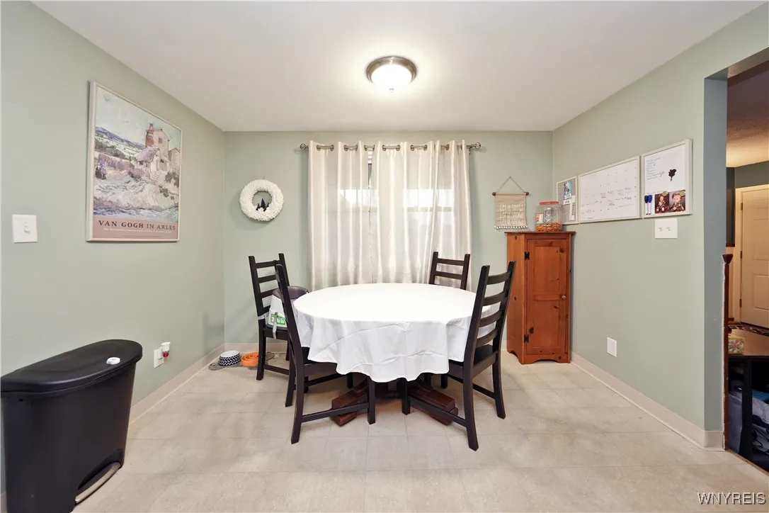 1780 Fix Road, Grand Island, New York 14072, Grand Island, New York 14072, 3 Bedrooms Bedrooms, 8 Rooms Rooms,2 BathroomsBathrooms,Residential,Closed,1780 Fix Road, Grand Island, New York 14072,0,B1581456