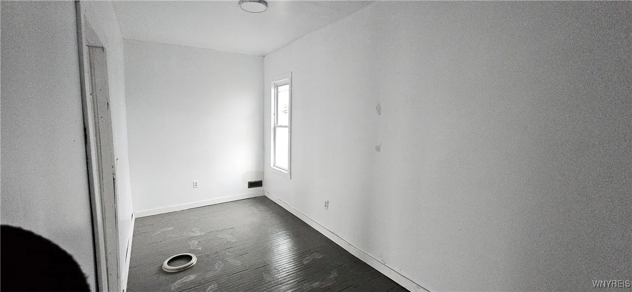 354 Koons Avenue, Buffalo, New York 14211, Buffalo, New York 14211, 6 Bedrooms Bedrooms, ,2 BathroomsBathrooms,Residential,Closed,354 Koons Avenue, Buffalo, New York 14211,0,B1581327