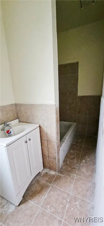 354 Koons Avenue, Buffalo, New York 14211, Buffalo, New York 14211, 6 Bedrooms Bedrooms, ,2 BathroomsBathrooms,Residential,Closed,354 Koons Avenue, Buffalo, New York 14211,0,B1581327