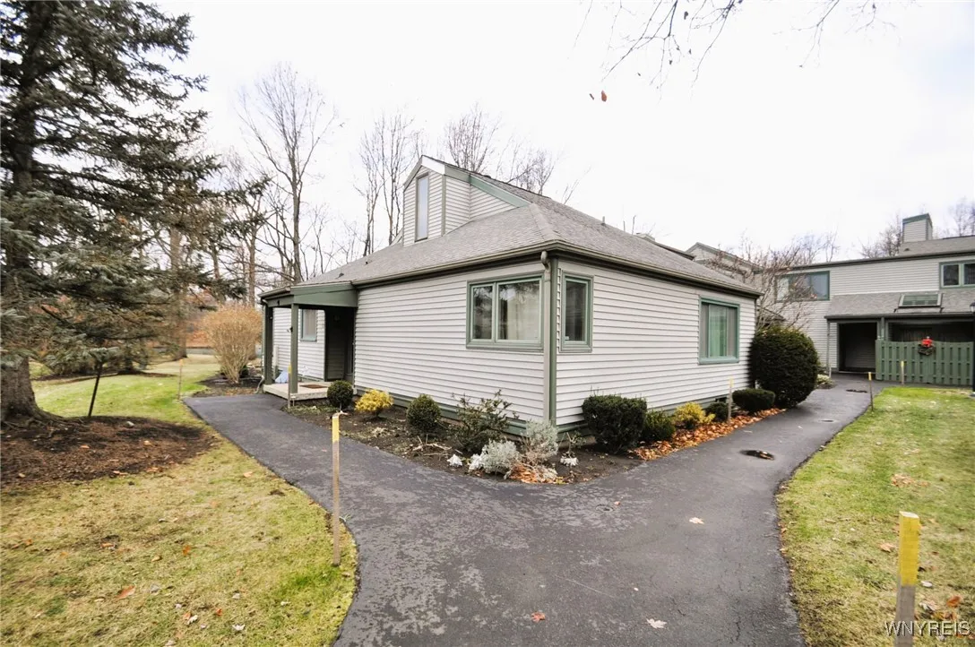 312 Old Meadow Drive 312, Amherst, New York 14051, Amherst, New York 14051, 2 Bedrooms Bedrooms, 6 Rooms Rooms,2 BathroomsBathrooms,Residential,Closed,312 Old Meadow Drive 312, Amherst, New York 14051,0,B1581921