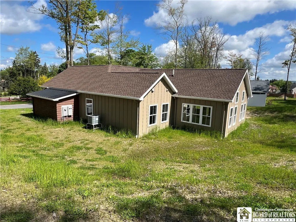 123 Warwick Road, Ellicott, New York 14701, Ellicott, New York 14701, 3 Bedrooms Bedrooms, 6 Rooms Rooms,2 BathroomsBathrooms,Residential,For Sale,123 Warwick Road, Ellicott, New York 14701,0,R1581976