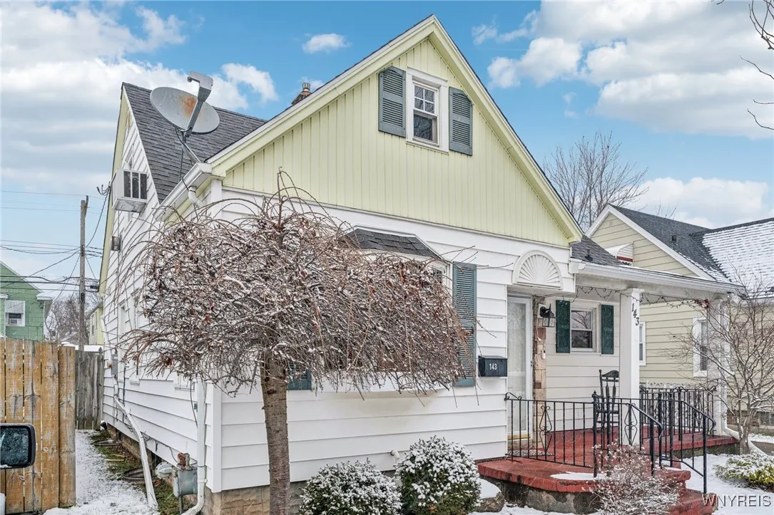 143 Hamilton Boulevard, Tonawanda-town, New York 1, Tonawanda, New York 14217, 3 Bedrooms Bedrooms, 7 Rooms Rooms,2 BathroomsBathrooms,Residential,Closed,143 Hamilton Boulevard, Tonawanda-town, New York 1,0,B1581807