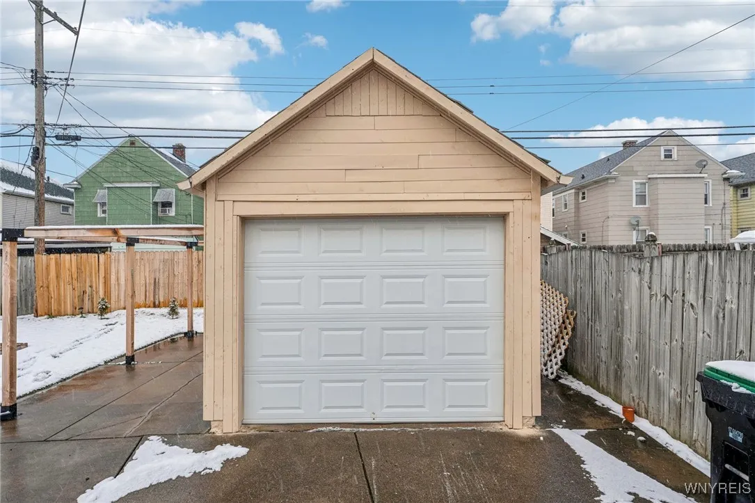 143 Hamilton Boulevard, Tonawanda-town, New York 1, Tonawanda, New York 14217, 3 Bedrooms Bedrooms, 7 Rooms Rooms,2 BathroomsBathrooms,Residential,Closed,143 Hamilton Boulevard, Tonawanda-town, New York 1,0,B1581807