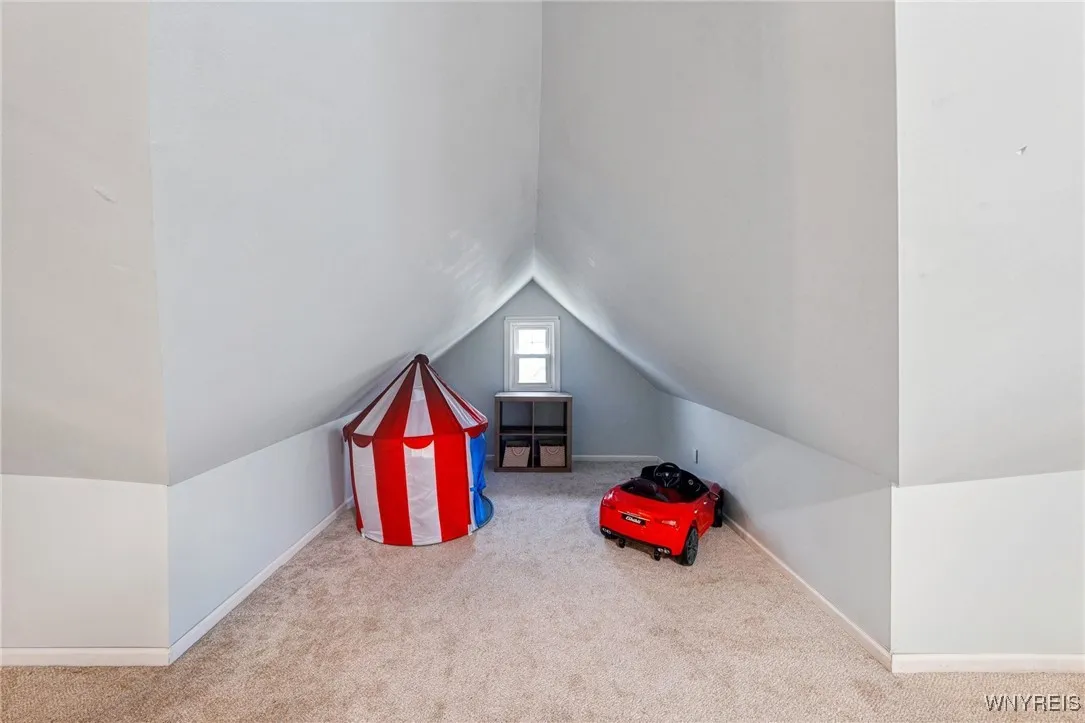 143 Hamilton Boulevard, Tonawanda-town, New York 1, Tonawanda, New York 14217, 3 Bedrooms Bedrooms, 7 Rooms Rooms,2 BathroomsBathrooms,Residential,Closed,143 Hamilton Boulevard, Tonawanda-town, New York 1,0,B1581807