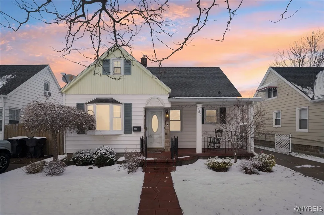 143 Hamilton Boulevard, Tonawanda-town, New York 1, Tonawanda, New York 14217, 3 Bedrooms Bedrooms, 7 Rooms Rooms,2 BathroomsBathrooms,Residential,Closed,143 Hamilton Boulevard, Tonawanda-town, New York 1,0,B1581807