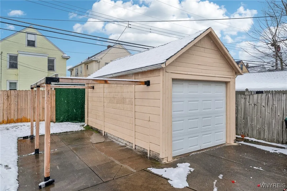143 Hamilton Boulevard, Tonawanda-town, New York 1, Tonawanda, New York 14217, 3 Bedrooms Bedrooms, 7 Rooms Rooms,2 BathroomsBathrooms,Residential,Closed,143 Hamilton Boulevard, Tonawanda-town, New York 1,0,B1581807
