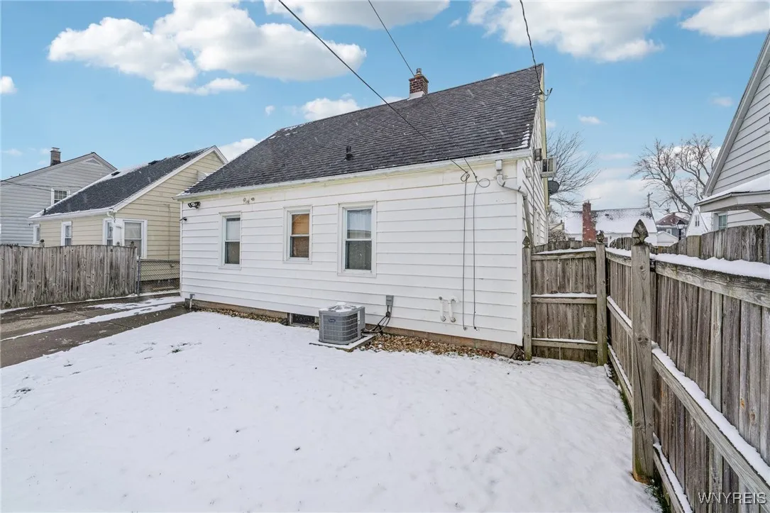 143 Hamilton Boulevard, Tonawanda-town, New York 1, Tonawanda, New York 14217, 3 Bedrooms Bedrooms, 7 Rooms Rooms,2 BathroomsBathrooms,Residential,Closed,143 Hamilton Boulevard, Tonawanda-town, New York 1,0,B1581807
