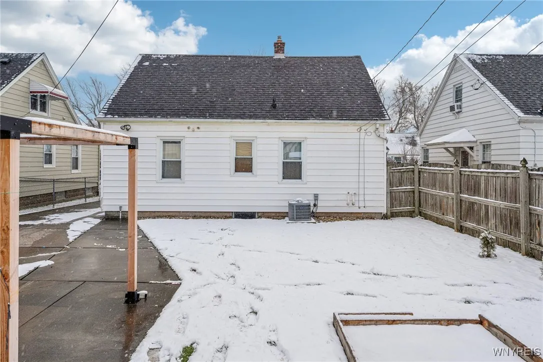 143 Hamilton Boulevard, Tonawanda-town, New York 1, Tonawanda, New York 14217, 3 Bedrooms Bedrooms, 7 Rooms Rooms,2 BathroomsBathrooms,Residential,Closed,143 Hamilton Boulevard, Tonawanda-town, New York 1,0,B1581807