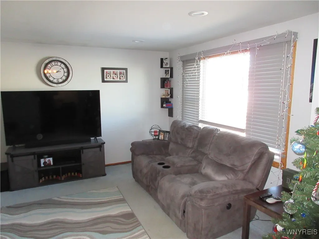 3865 Big Tree Road, Hamburg, New York 14075, Hamburg, New York 14075, 3 Bedrooms Bedrooms, 7 Rooms Rooms,2 BathroomsBathrooms,Residential,Closed,3865 Big Tree Road, Hamburg, New York 14075,0,B1582043