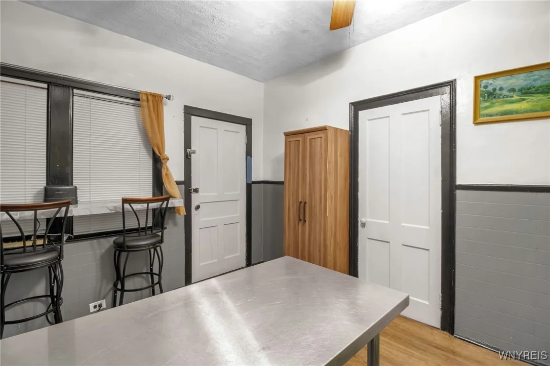 46 College Street 1, Buffalo, New York 14201, Buffalo, New York 14201, 2 Bedrooms Bedrooms, 5 Rooms Rooms,1 BathroomBathrooms,Residential Lease,Closed,46 College Street 1, Buffalo, New York 14201,0,B1582076