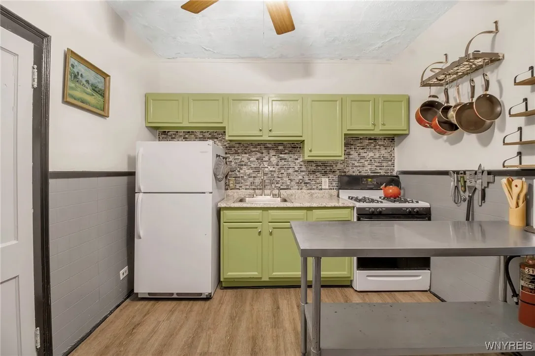 46 College Street 1, Buffalo, New York 14201, Buffalo, New York 14201, 2 Bedrooms Bedrooms, 5 Rooms Rooms,1 BathroomBathrooms,Residential Lease,Closed,46 College Street 1, Buffalo, New York 14201,0,B1582076