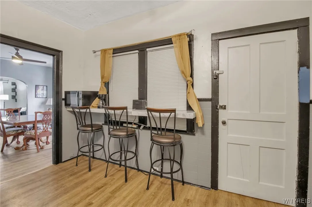 46 College Street 1, Buffalo, New York 14201, Buffalo, New York 14201, 2 Bedrooms Bedrooms, 5 Rooms Rooms,1 BathroomBathrooms,Residential Lease,Closed,46 College Street 1, Buffalo, New York 14201,0,B1582076
