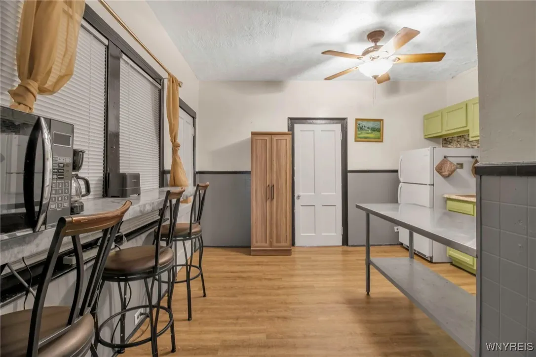 46 College Street 1, Buffalo, New York 14201, Buffalo, New York 14201, 2 Bedrooms Bedrooms, 5 Rooms Rooms,1 BathroomBathrooms,Residential Lease,Closed,46 College Street 1, Buffalo, New York 14201,0,B1582076