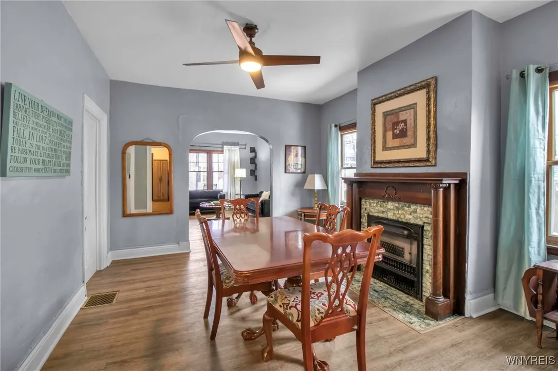 46 College Street 1, Buffalo, New York 14201, Buffalo, New York 14201, 2 Bedrooms Bedrooms, 5 Rooms Rooms,1 BathroomBathrooms,Residential Lease,Closed,46 College Street 1, Buffalo, New York 14201,0,B1582076