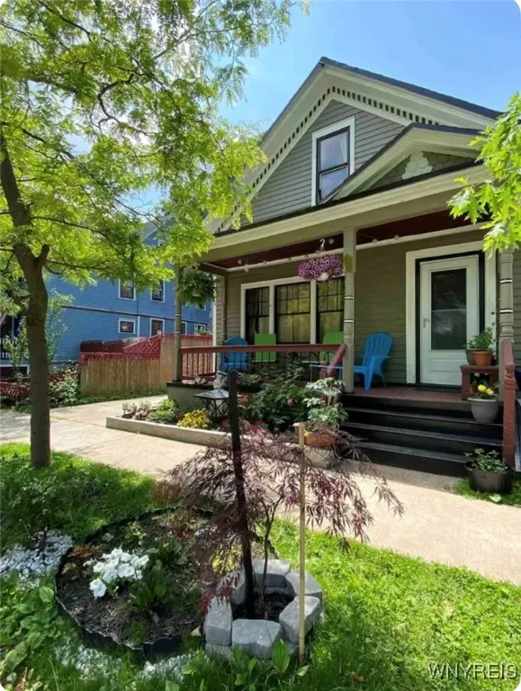 46 College Street 1, Buffalo, New York 14201, Buffalo, New York 14201, 2 Bedrooms Bedrooms, 5 Rooms Rooms,1 BathroomBathrooms,Residential Lease,Closed,46 College Street 1, Buffalo, New York 14201,0,B1582076