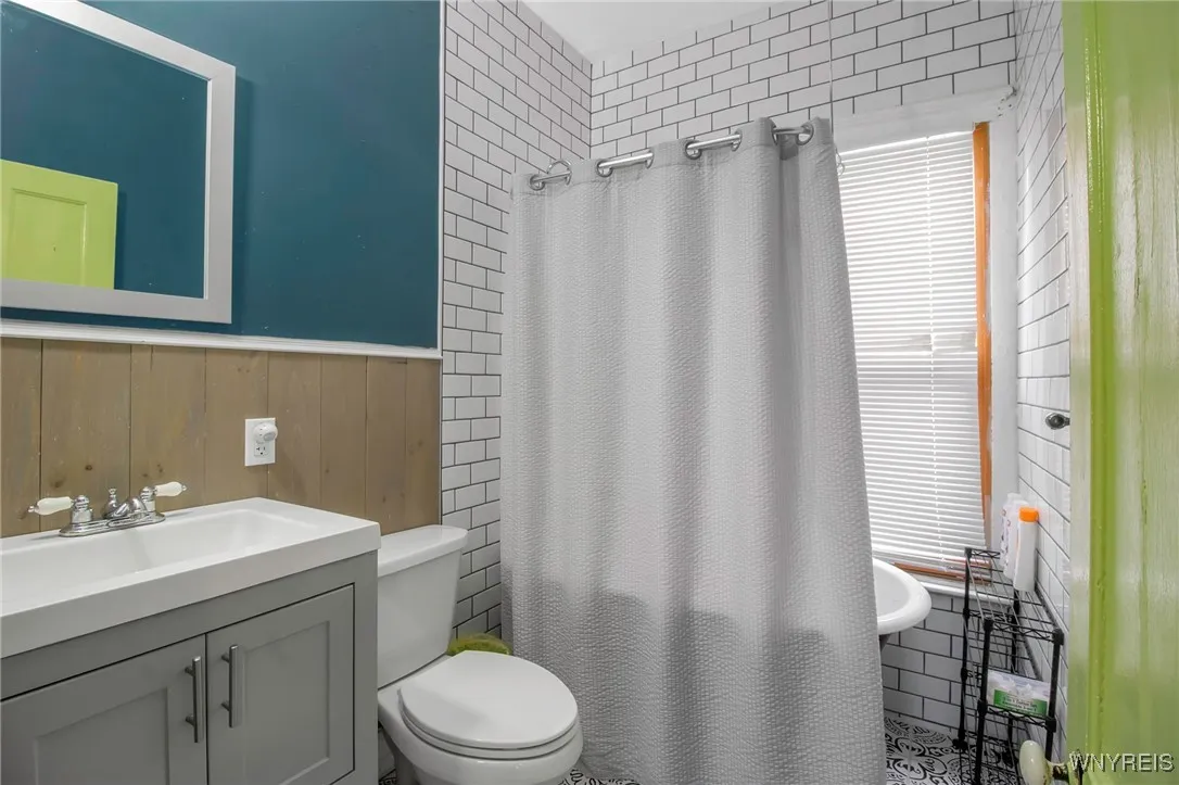 46 College Street 1, Buffalo, New York 14201, Buffalo, New York 14201, 2 Bedrooms Bedrooms, 5 Rooms Rooms,1 BathroomBathrooms,Residential Lease,Closed,46 College Street 1, Buffalo, New York 14201,0,B1582076