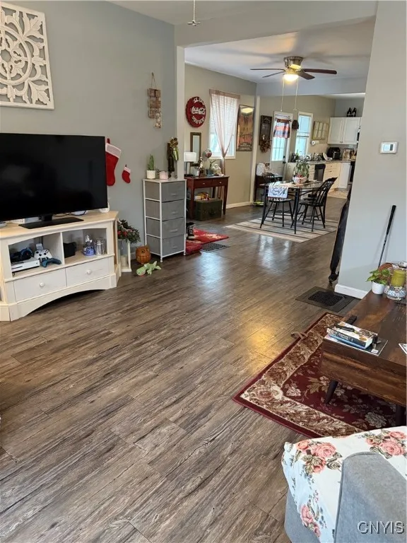 319 West Manlius Street 2, Dewitt, New York 13057, De Witt, New York 13057, 3 Bedrooms Bedrooms, ,2 BathroomsBathrooms,Residential,For Sale,319 West Manlius Street 2, Dewitt, New York 13057,0,S1581974