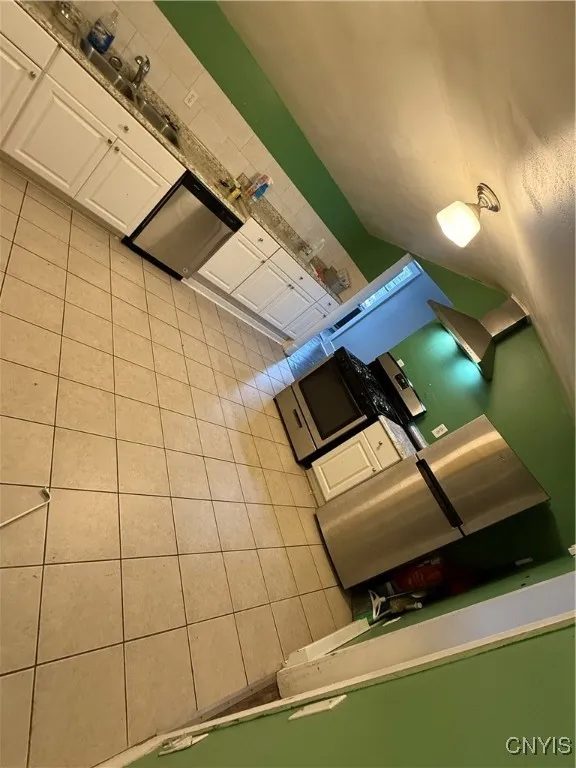 319 West Manlius Street 2, Dewitt, New York 13057, De Witt, New York 13057, 3 Bedrooms Bedrooms, ,2 BathroomsBathrooms,Residential,For Sale,319 West Manlius Street 2, Dewitt, New York 13057,0,S1581974