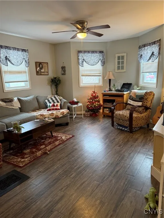 319 West Manlius Street 2, Dewitt, New York 13057, De Witt, New York 13057, 3 Bedrooms Bedrooms, ,2 BathroomsBathrooms,Residential,For Sale,319 West Manlius Street 2, Dewitt, New York 13057,0,S1581974