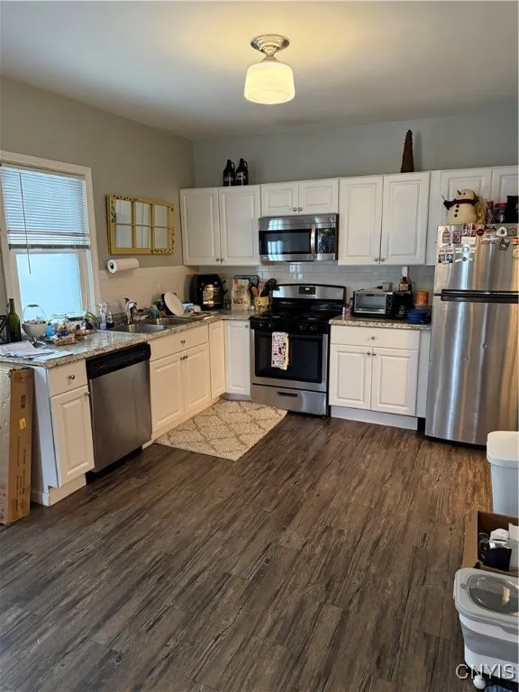 319 West Manlius Street 2, Dewitt, New York 13057, De Witt, New York 13057, 3 Bedrooms Bedrooms, ,2 BathroomsBathrooms,Residential,For Sale,319 West Manlius Street 2, Dewitt, New York 13057,0,S1581974
