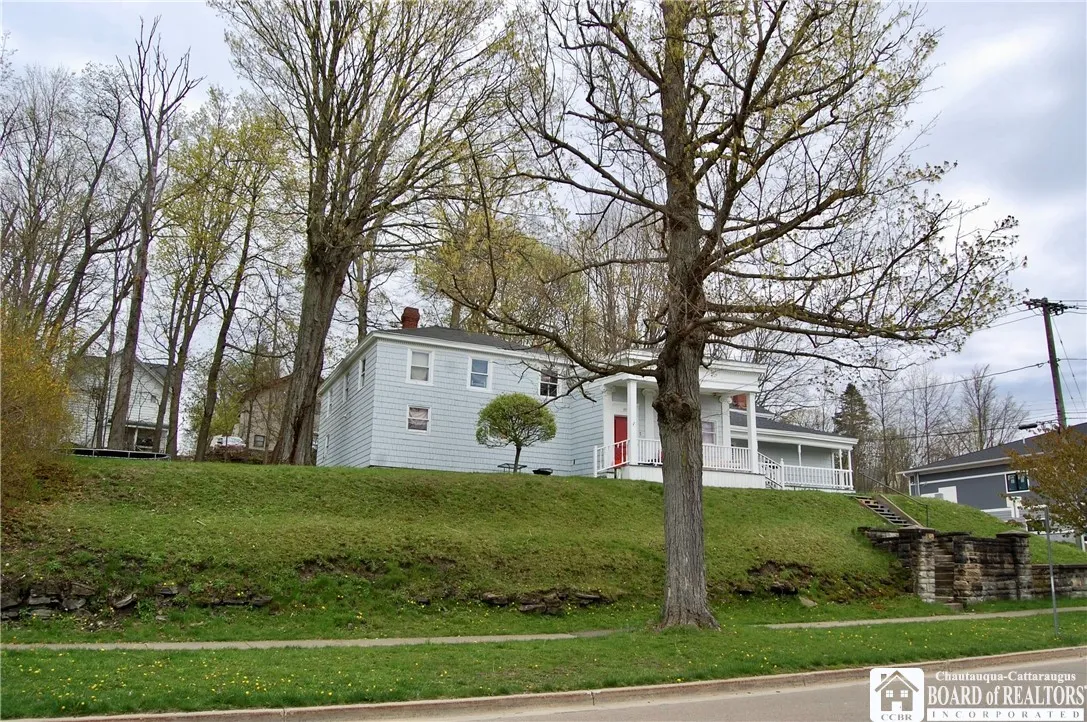 351 East 5th Street, Jamestown, New York 14701, Jamestown, New York 14701, 5 Bedrooms Bedrooms, ,Multi Family,For Sale,351 East 5th Street, Jamestown, New York 14701,0,R1582166