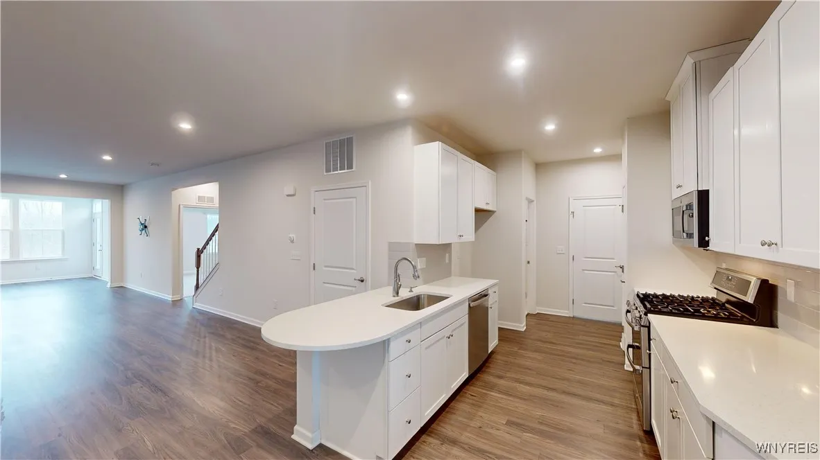 149 Sandstone Circle, Grand Island, New York 14072, Grand Island, New York 14072, 3 Bedrooms Bedrooms, 8 Rooms Rooms,3 BathroomsBathrooms,Residential,Closed,149 Sandstone Circle, Grand Island, New York 14072,0,B1582188