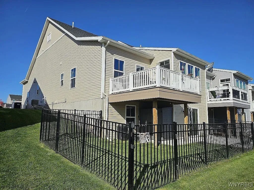 149 Sandstone Circle, Grand Island, New York 14072, Grand Island, New York 14072, 3 Bedrooms Bedrooms, 8 Rooms Rooms,3 BathroomsBathrooms,Residential,Closed,149 Sandstone Circle, Grand Island, New York 14072,0,B1582188
